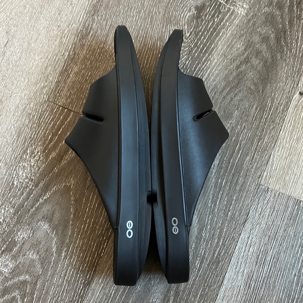 OOFOS - Picture 6 of 16